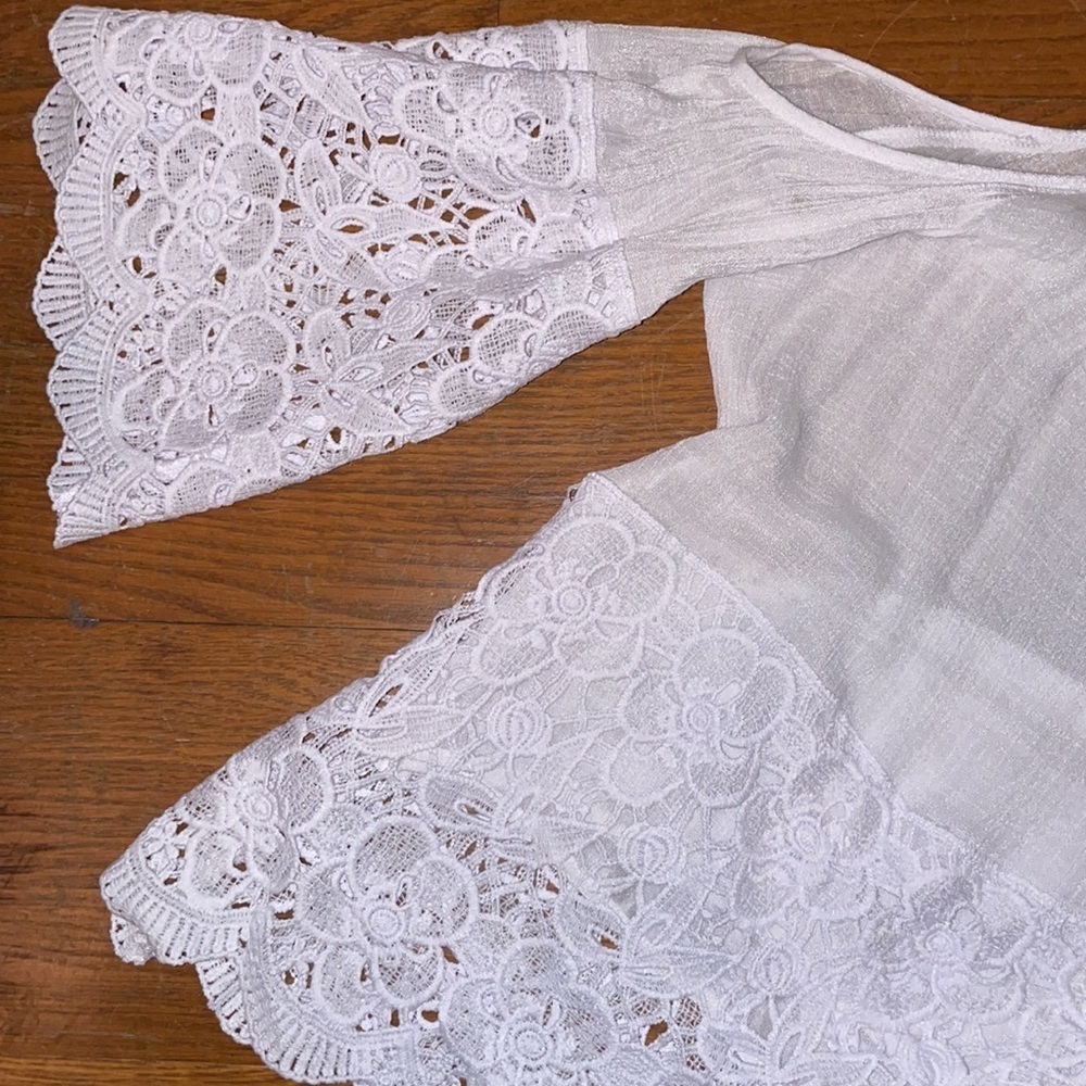 bell sleeved cold shoulder top blouse breathable white scallop lace coverup - Picture 2 of 3